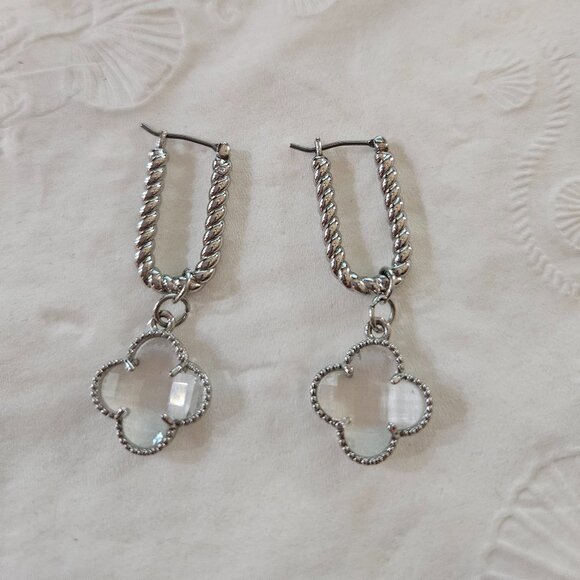 Kendra Scott Silver Clover Drop Earrings - Picture 2 of 2